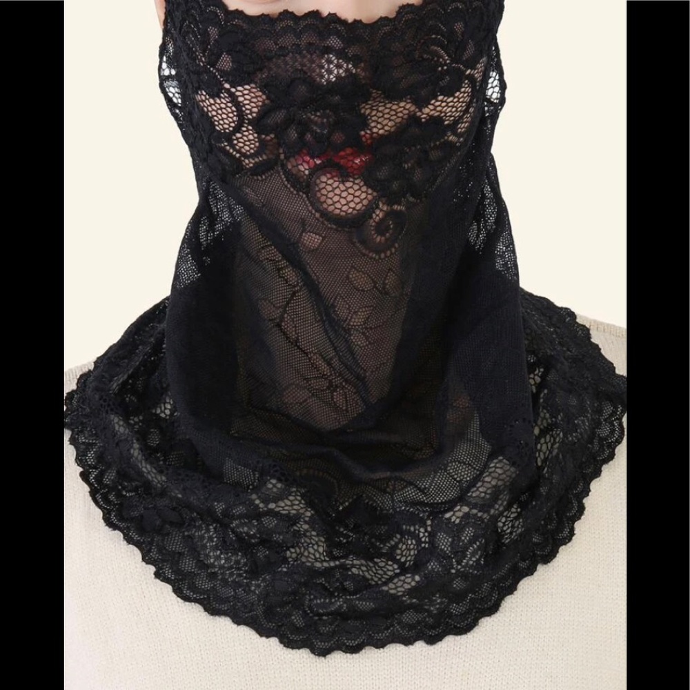 Black lace face mask